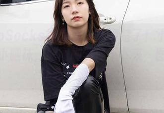BoBoSocks袜啵啵 – 看清楚了！小淳的白丝小腿袜，原图刷到停不下来，图册里让我多看几眼。