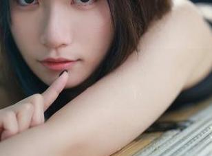 不说了，Cien恩恩的原图又让我脸红，更新在即，盲目期待那双腿了！