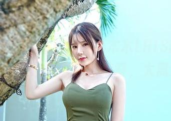 Feilin嗲囡囡 – 哇，冯木木LRIS的皮衣写真居然能让人联想到传奇，太离谱了！