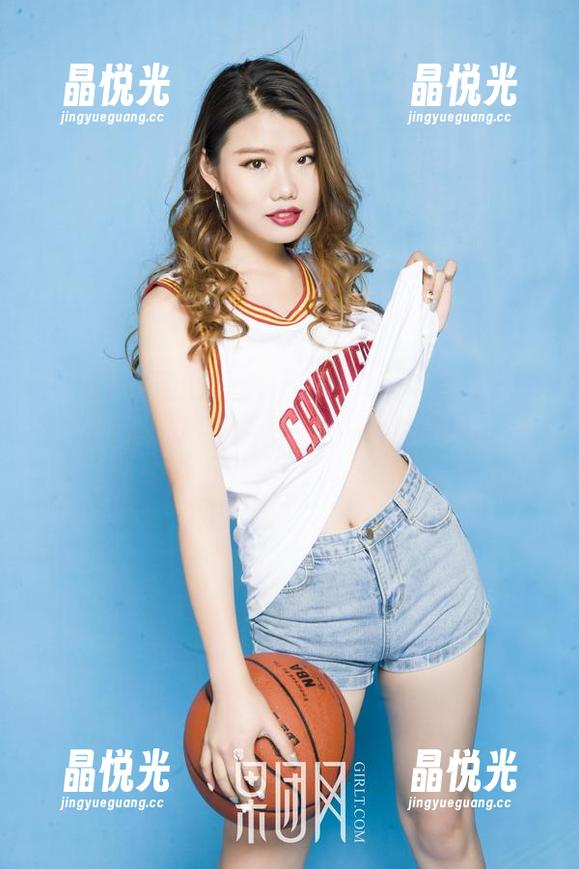 GIRLT果团网-little贝壳喵 GIRLT果团网 - 看little贝壳喵与旗袍的不期而遇,精选图片,不一定都很正经哦!