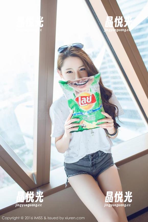 IMiss爱蜜社-格格污巫 IMiss爱蜜社 - 格格污巫的牛仔裤图册:为了这条裤子值了我一百种颜料!