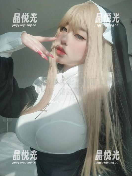 K酱的海梦兔女郎合集：在海面上她都能转一圈，谁能顶得住？