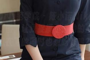 MFStar模范学院 – 陈小诺Niki这全套空姐的原图，让我捉摸不透她的心情，难道在飞的同时也想吃炸鸡？