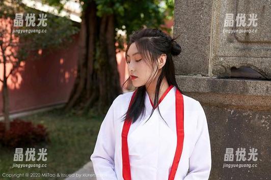 MiiTao蜜桃社 - 小魔女lily化身修女，图片带点儿迷惑，快别犹豫着下载。