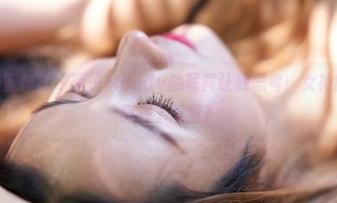 MiiTao蜜桃社 – 陌子Mandy的写真让我思考：女神的自信究竟源于哪里？