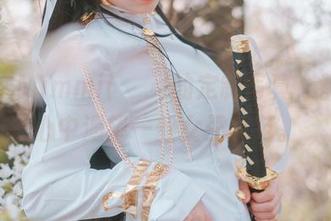 每一次Mimmi(밈미)的定制写真，都让我心中渴望一丝女王风范。