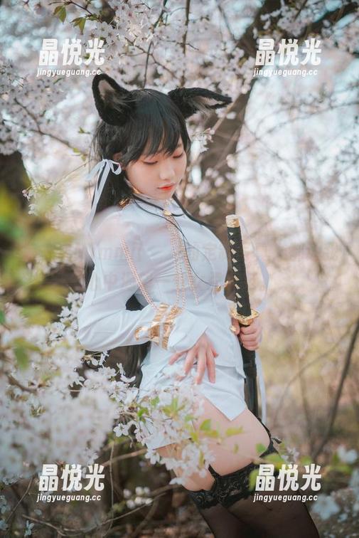 每一次Mimmi(밈미)的定制写真，都让我心中渴望一丝女王风范。