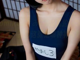 翻开Tomiko(とみこ)的私拍，2022年会员图片，猜猜这张是哪种神奇时刻？