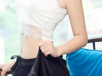 UGirls尤果网 – 西红柿和蒋贝贝的最新户外照片，有谁帮我解释下那种光影的感觉？火锅底料的效果？