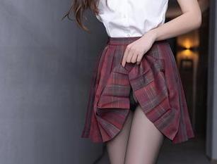 Xiuren秀人网 – 这是MODEL伊若的粉色作品？我差点以为是糖果店的广告…