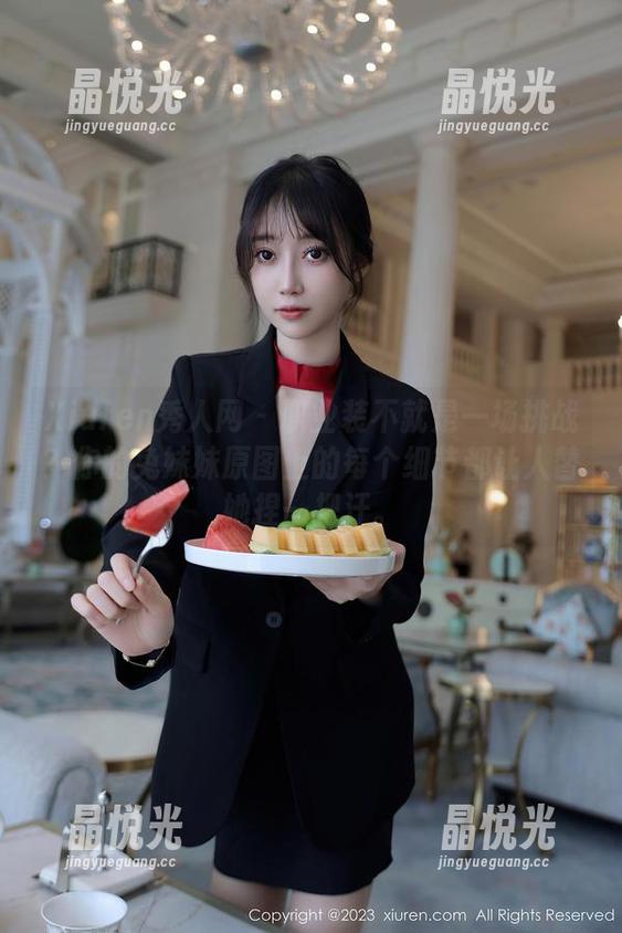 Xiuren秀人网-你的兔妹妹 Xiuren秀人网 - 职业装不就是一场挑战?你的兔妹妹原图上的每个细节都让人替她捏一把汗。