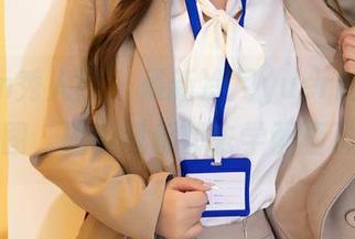 Xiuren秀人网 – 最新冷月yuer的“女孩”套图，搞得我都想去学画画了……