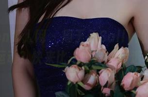 Xiuren秀人网 – 周于希Sally的美腿有多运动？快来比一比！—精选写真