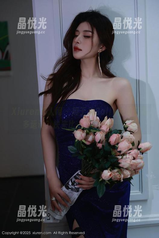Xiuren秀人网-周于希Sally Xiuren秀人网 - 周于希Sally的美腿有多运动?快来比一比!—精选写真