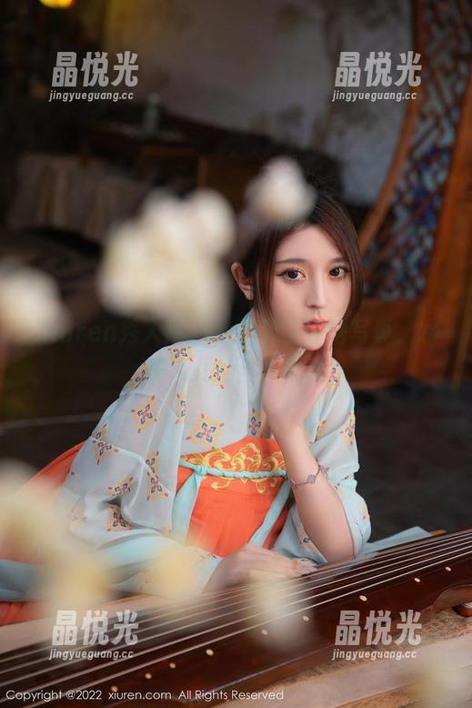 Xiuren秀人网 - 心妍公主泳池写真，水美人儿的全集展现