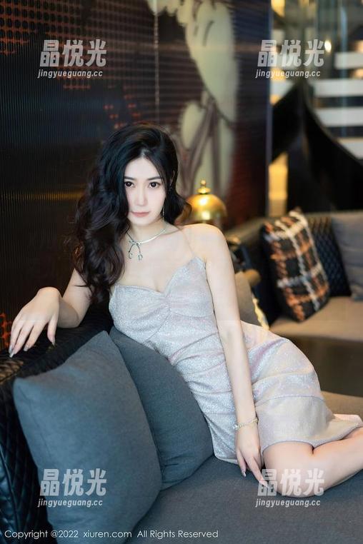 Xiuren秀人网-雨儿酱eve Xiuren秀人网 - 图包里竟有泳装奇遇:雨儿酱eve一身清凉的日子,让我打心底里想投诉天气!
