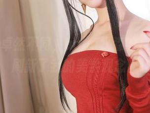 无圣光卓然不同，aqua水淼的户外写真刷新了我的美学观念。