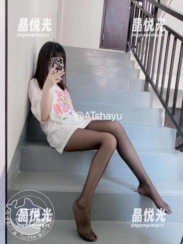 at鲨鱼的资源，清纯学妹的青涩太让人捉心了
