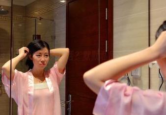 pans – 高跟鞋无关风话？默默私房图集里的别样情怀