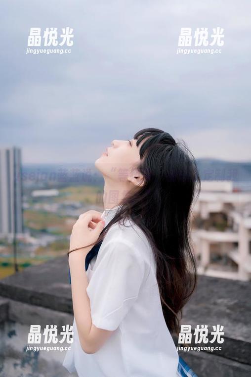 usejan蓝蓝说：“等风来，别忘了定制我的图集！”