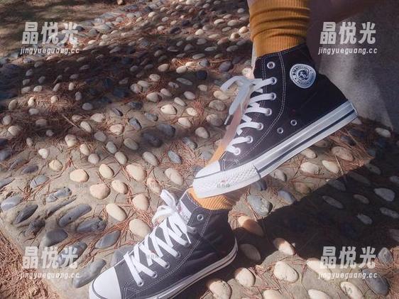 微密圈 - 免费下载！从未见过的组合，“丝月神”的堆堆袜和肉丝搭配，真，可爱哭了。