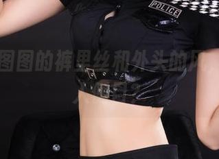 丽柜 – 图图的裤里丝和外头的风，谁更让人侧目？