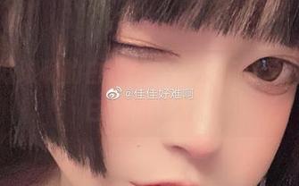 佳佳好难啊的白衬衫——没有资源，只有白色的迷惑。