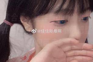 微博36套合集，佳佳酱ovo的美图像极了无处不在的幽默，让人恨不得把整个图包打包带走！