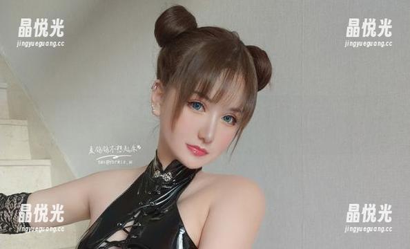 黑色猫咪们独占了夏鸽鸽不想起床的网盘，看来只好随便放点可爱“废料”了。