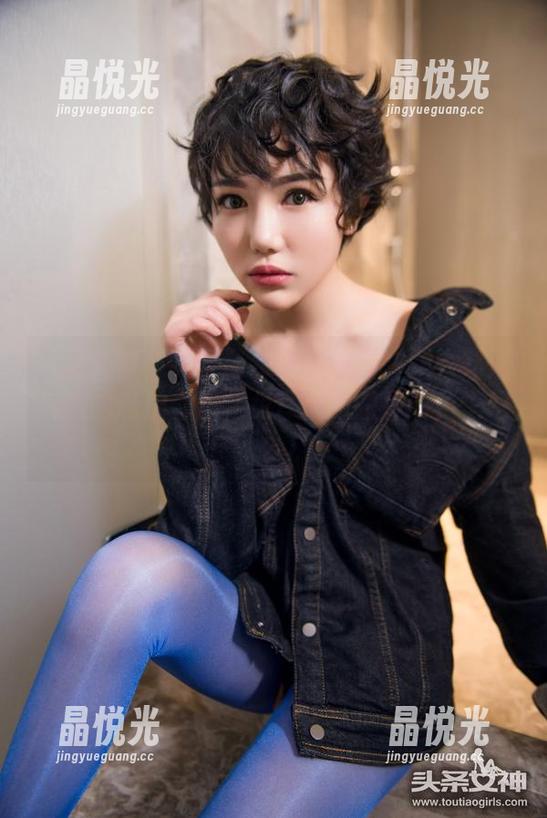 头条女神-筱溪 头条女神 - 看!筱溪的新带有“兔女郎”气息的私拍套图,兔耳朵和眼神谁更惊艳?