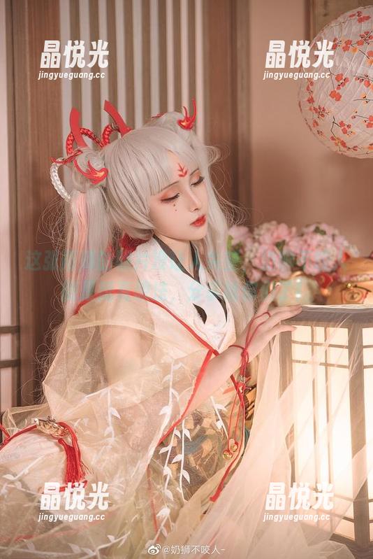 这张雨师的照片没让人失望，奶狮不咬人倒是挺有想法，分享给你们了！