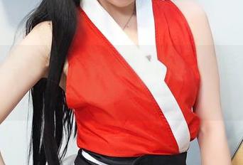 小女巫露娜的肉丝网盘解析：这些姿势真让人摸不着头脑。