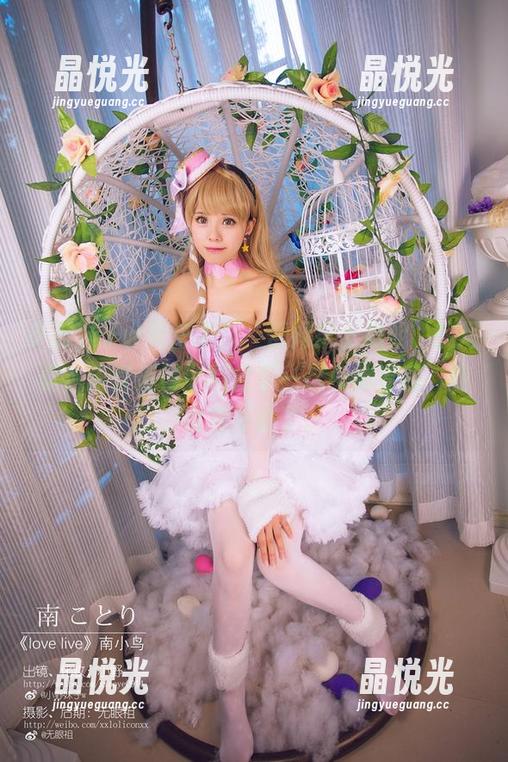小野妹子w又来了，‘蕾姆护士姐姐’的写真，简直值得全程分享—这身体姿态，我就先不说了。