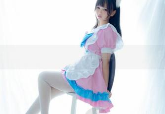 少女秩序 – 鹿可的作品：妹妹像是穿越时空的微风，来了又去。