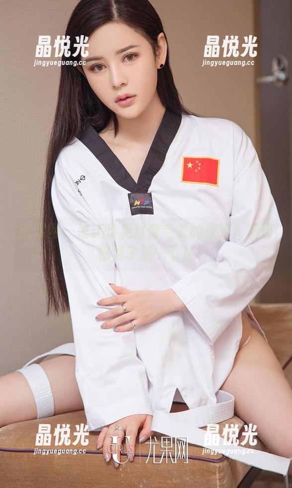 尤果网-米米 尤果网 - 谁还没见过穿毛衣的米米?图包福利了解一下!