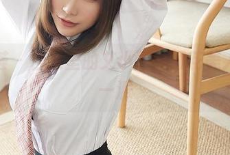 尤蜜荟 – 合集里的艾小青，如花美人自成一派