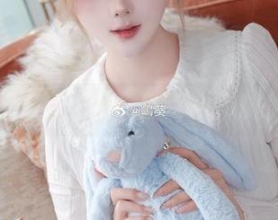嶋葵的浴室：图片里藏着水珠的嬉戏