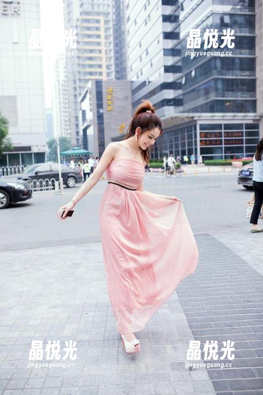 推女郎-Yu佳妮 推女郎 - 原图?Yu佳妮在白色中的漫游,注意这身“白袍”啊,隐隐约约…