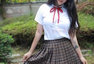 模范学院 – 卤蛋luna的极简少女写真——那种平静你懂吗