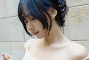 高清写真：看浅安安怎么把JK穿得如此随意yet又让人移不开目光，啧，这打破了万千规律。