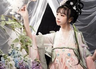 又到了爆机少女喵小吉的夏天时刻——不更新不做人，套图全收！