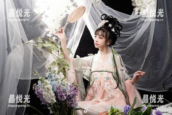 又到了爆机少女喵小吉的夏天时刻——不更新不做人，套图全收！
