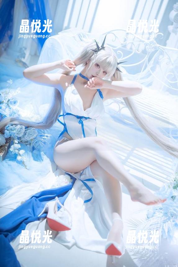 高清黑色潮流：百合欧皇子的写真集，别嘴上说着喜欢