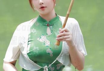 秀人网 – Candy糖糖的裤里丝大揭秘：作品集里的小彩蛋，别说我没告诉你。