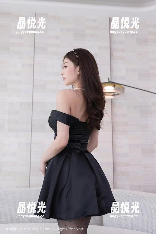 秀人网-司妃SL 秀人网 - 司妃SL这组女孩写真,怎么又让我想起青春期的小烦恼!