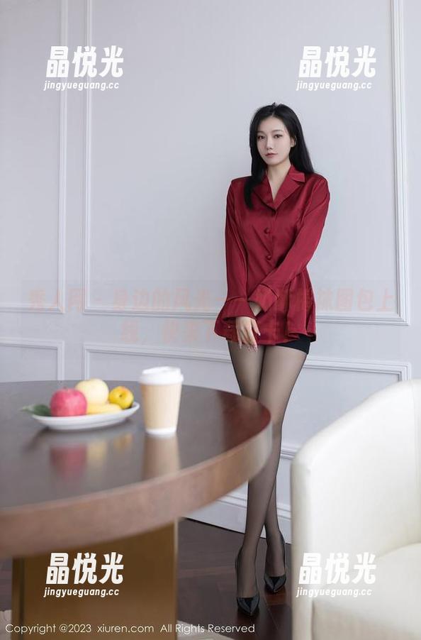 秀人网 - 身边的风光——奶酥棉袜图包上线，快来下载打卡！