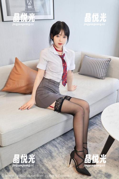 秀人网-徐莉芝Botty 秀人网 - 无意间点开徐莉芝Botty的修女系列,结果一发不可收拾。