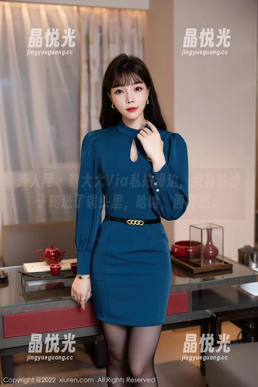 秀人网-晗大大Via 秀人网 - 晗大大Via私拍海边,我真怕沙子跑进了镜头里,哈哈,画面感。