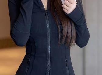 秀人网 – 看曦宝儿这组女王私拍，眉眼间的那种张扬，竟然让我有些想追随。