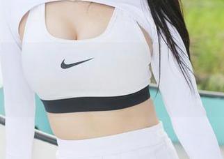 美媛馆 – 毛衣太神奇了？小海臀rena的写真让你彻底打破冬季穿搭平凡！
